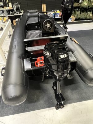 West Alu Rib 420 Deluxe M/Konsoll - Sort/Grå